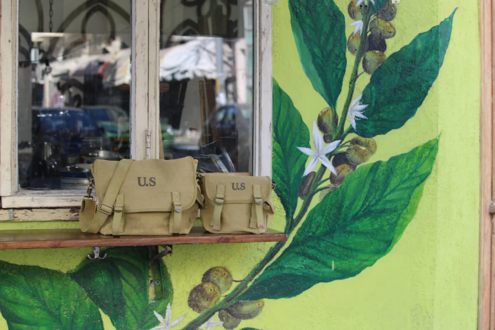 Grand toile olive